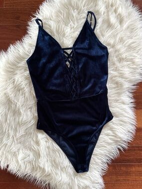 FOREVER 21 blue velour bodysuit with crisscross front size S NWOT